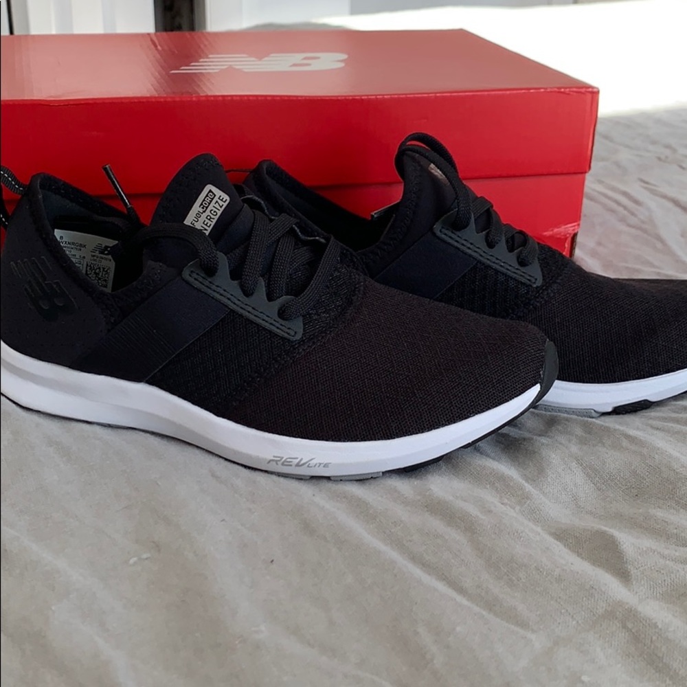 Women’s new balance fuel core nergize sneakers